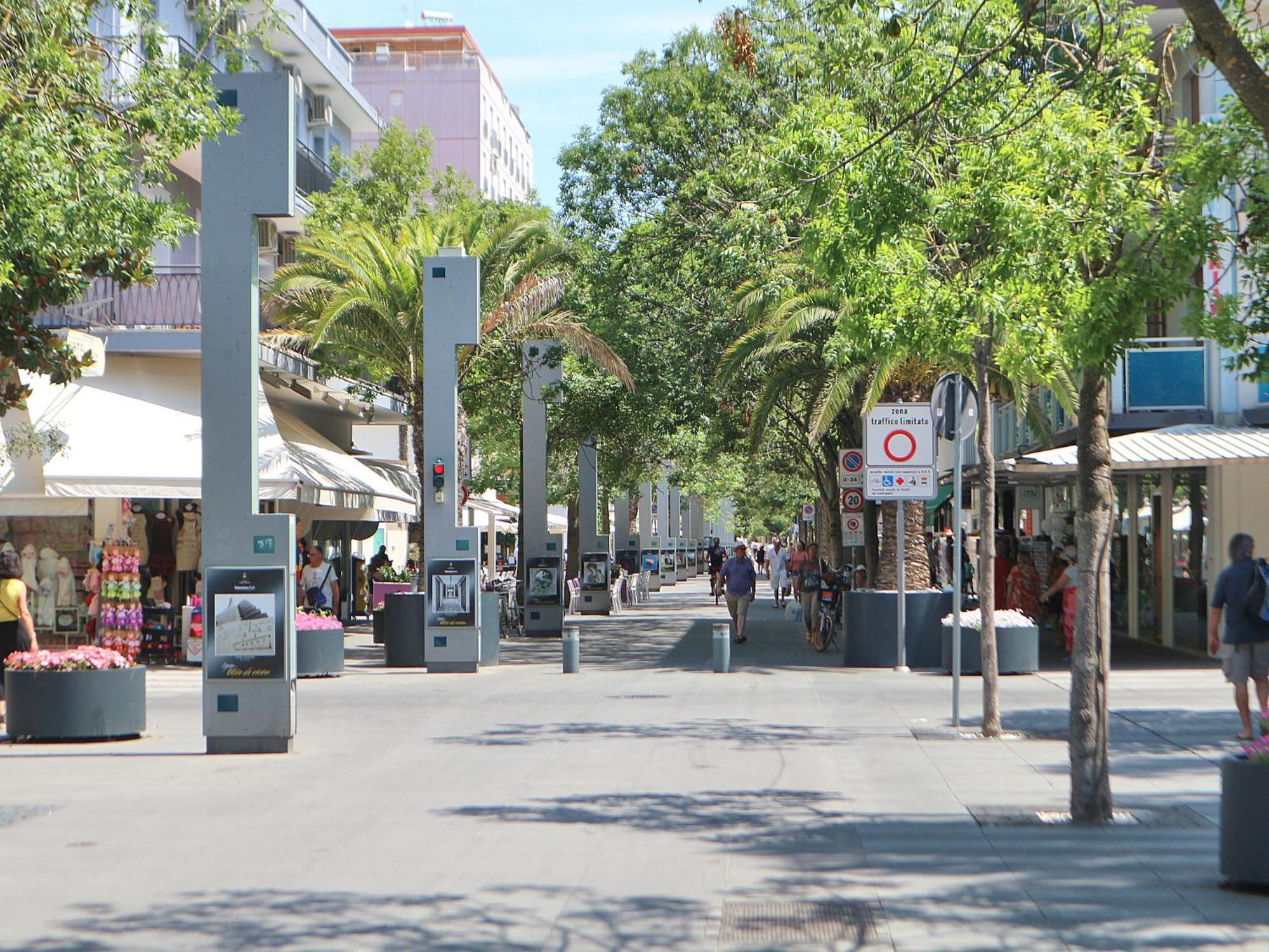 Lucerna Apartment Lignano Sabbiadoro Bagian luar foto